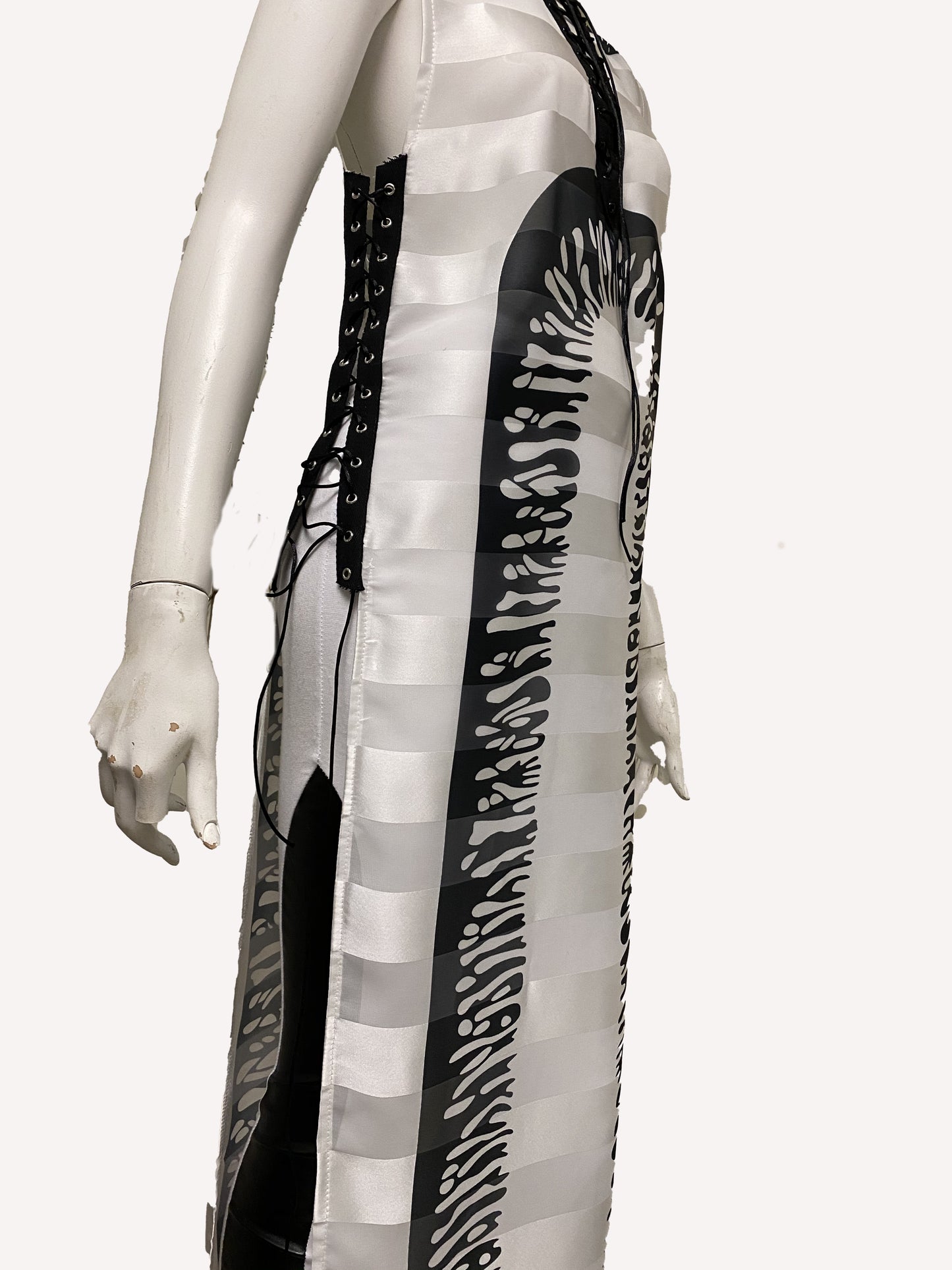 OPEN SIDED STRIPED DRESS TOP